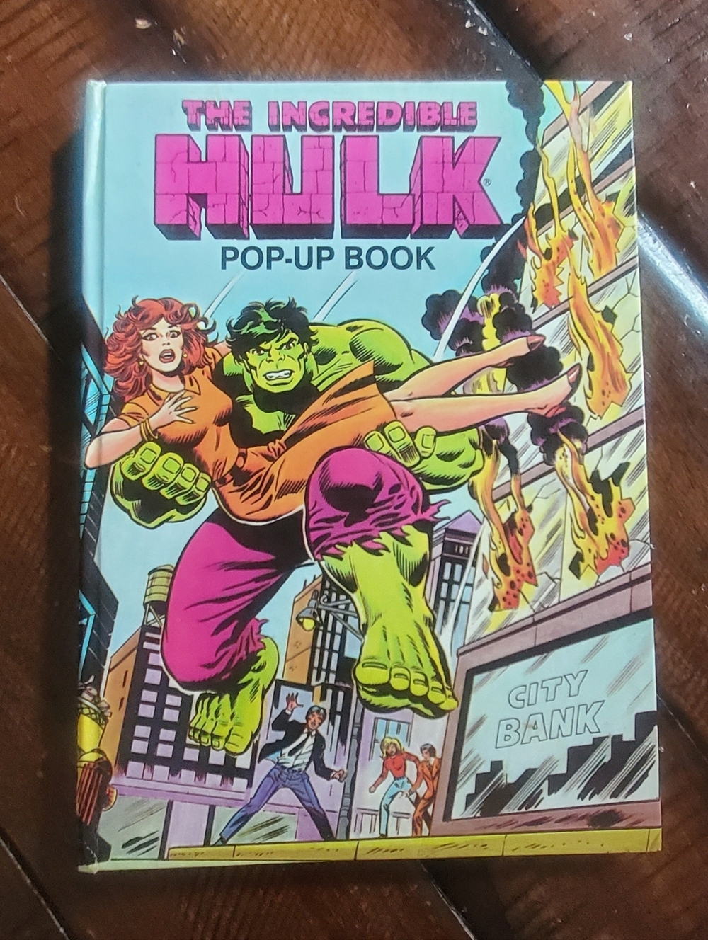 Stan Lee presents the Incredible Hulk: Pop-up book (hardcover)